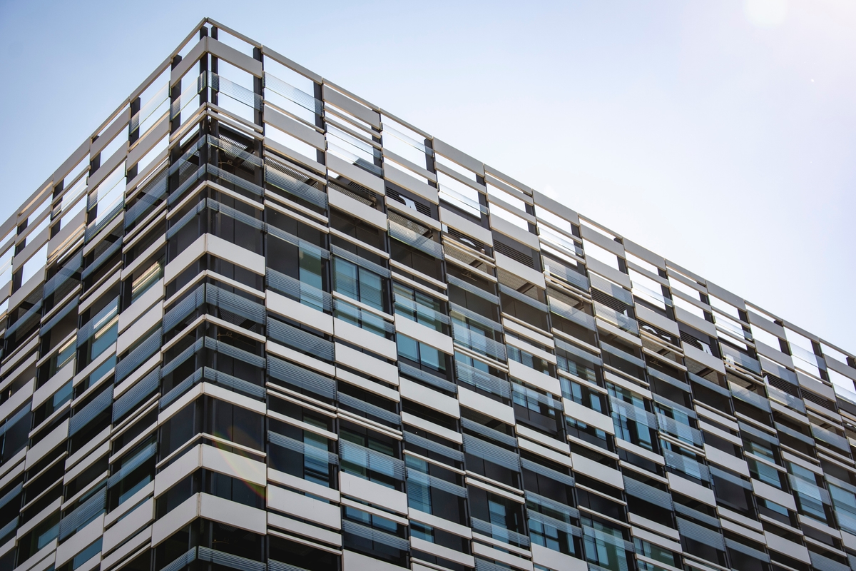 White and blue concrete building